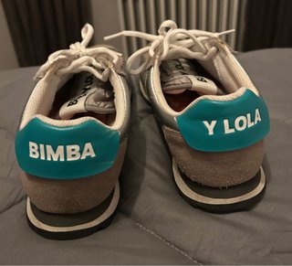 Zapatillas Bimba y Lola plateadas y marrones