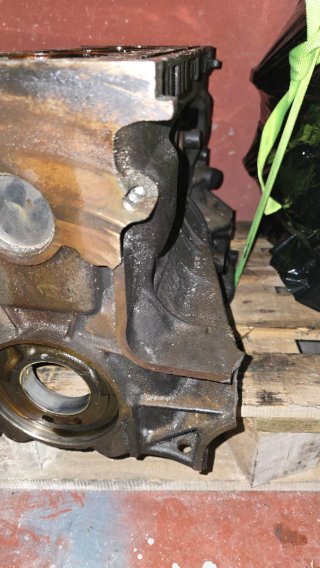 Bloque Motor F4R 830
