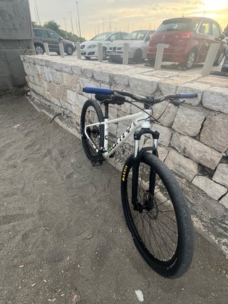 Bicicleta Stunt Blanca