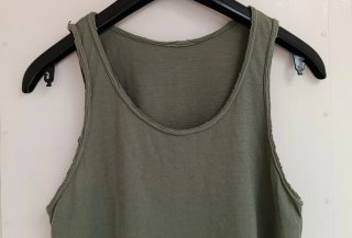Top básico/camiseta tirantes verde caqui y encaje