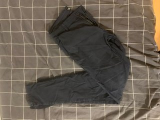 Pantalones 10€ cada uno