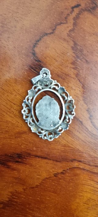 Medalla religiosa de plata