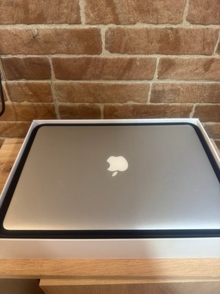 MacBook Air Gris Espacial