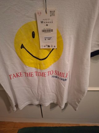 Camiseta Smiley Zara