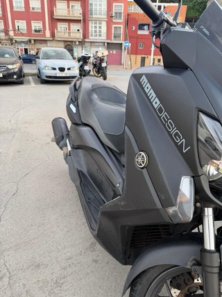 Yamaha XMAX 125 MOMODESIGN Edición Limitada