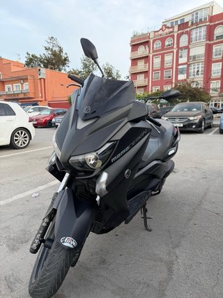 Yamaha XMAX 125 MOMODESIGN Edición Limitada