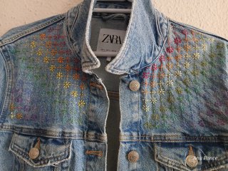 Chaqueta vaquera Zara bordada multicolor Talla L