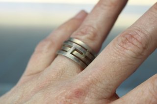 Anillo plata de ley. Joidart. 17 mm, talla 14.