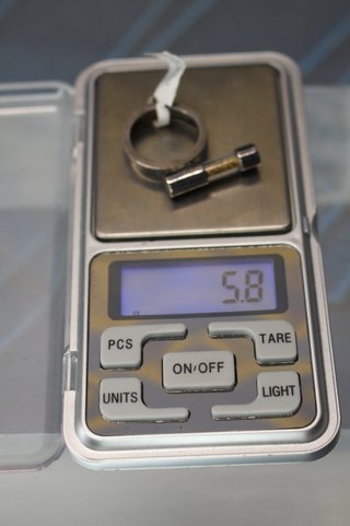 Original anillo de plata y fusible con virutas de oro. 17'8 mm, talla 16.