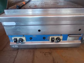 Plancha de gas profesional