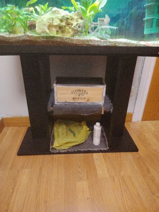 130L Acuario con Mueble, Peces y Adornos