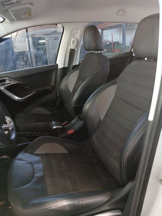 JUEGO ASIENTOS COMPLETO Peugeot 2008 (03.2013->)