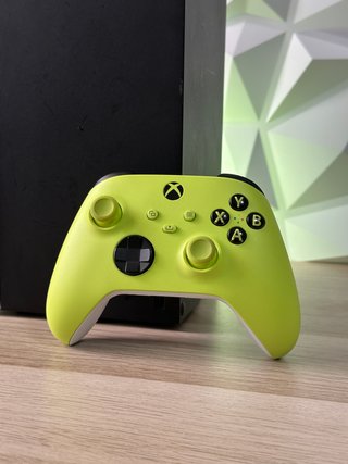 Xbox Series X + BASE DI CARICA