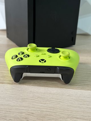 Xbox Series X + BASE DI CARICA