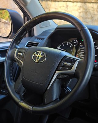 Toyota Land Cruiser 150 2022