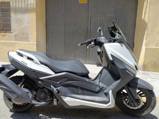 Wotam Storm Scooter 125cc blanc i negra