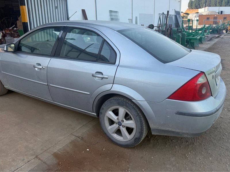 Ford Mondeo 2005 - foto 1