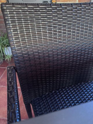 4 Sillas de ratán con brazo apilable PRECIO UNIDAD