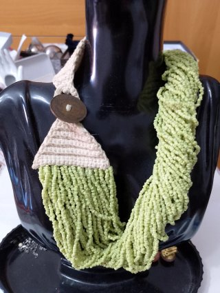 Collana vintage etnica verde