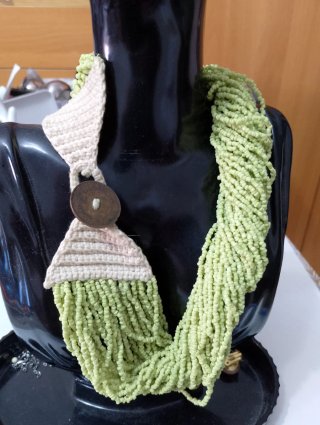 Collana vintage etnica verde