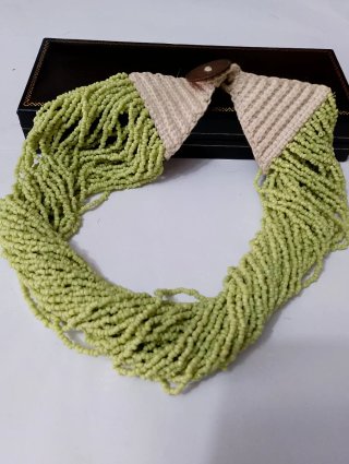 Collana vintage etnica verde