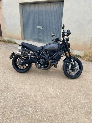 Ducati Scrambler 1100 Negra/Gris