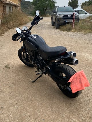 Ducati Scrambler 1100 Negra/Gris