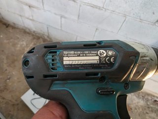 Atornillador Makita TD110D + Baterías y Cargador