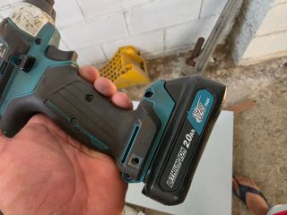 Atornillador Makita TD110D + Baterías y Cargador