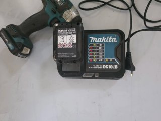 Atornillador Makita TD110D + Baterías y Cargador