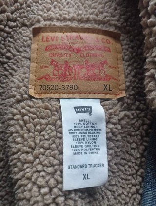 Cazadora Levi's de borrego azul