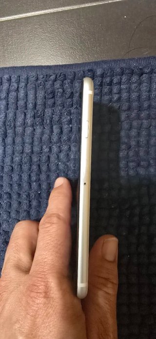 iPhone SE (2da Gen) 64GB Plata