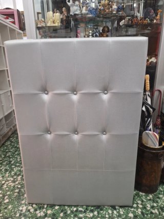 Cabecero 90cm polipiel plateado