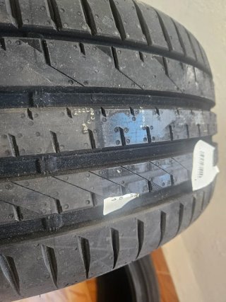 Neumáticos Falken 235/45 R17