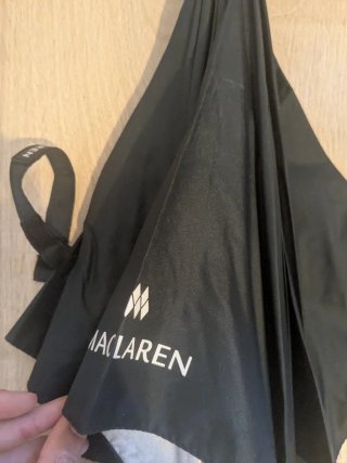 Sombrilla McLaren