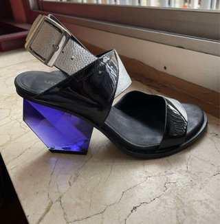 Sandalias tacón bloque azul y negro