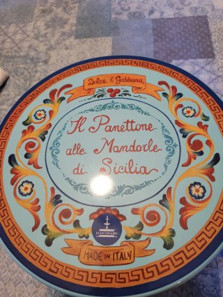 Scatola di latta e sacchetto Dolce & Gabbana