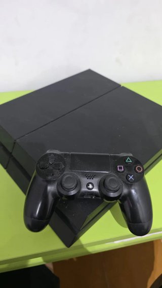 Vendo mi PlayStation en muy buen estado, cuidada s