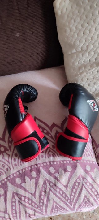 Guantillas Boxeo Rude Boys Negras y Rojas