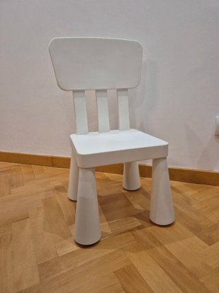 Silla infantil MAMMUT Ikea blanca
