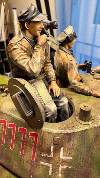 Maqueta Puma 1/16 con tripulación