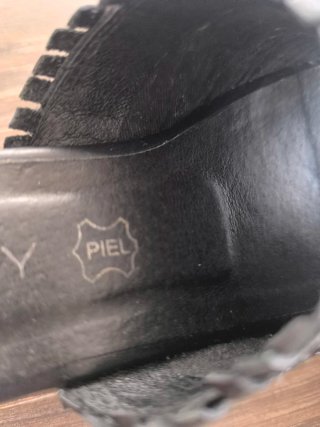 Sandalias cuña AZAREY negras piel