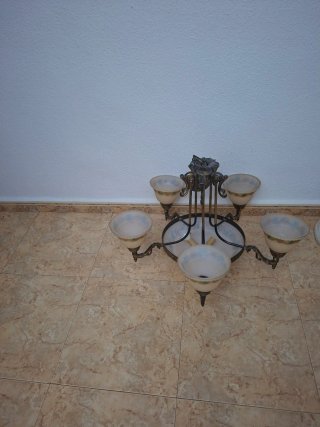 Lámpara de techo comedor dorada