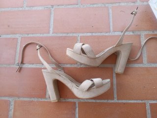 Zapatos de tacón beige/rosa palo de terciopelo