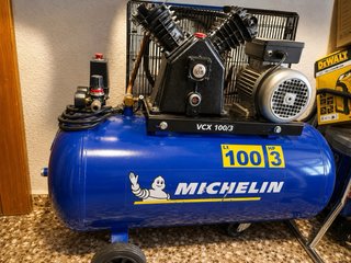 Compresor Michelin 100L 3HP VCX 100/3