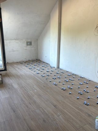 Colocación de suelo porcelánico