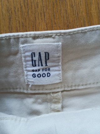 Bermuda Gap Beige Mujer