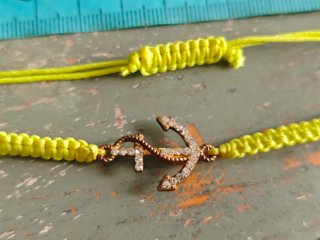 Pulsera náutica con ancla y circonitas