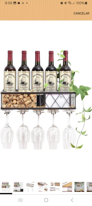 Estantería de metal para vinos con cartel vintage
