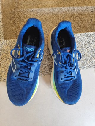 Zapatillas de running azules, new balance 1080 v14
